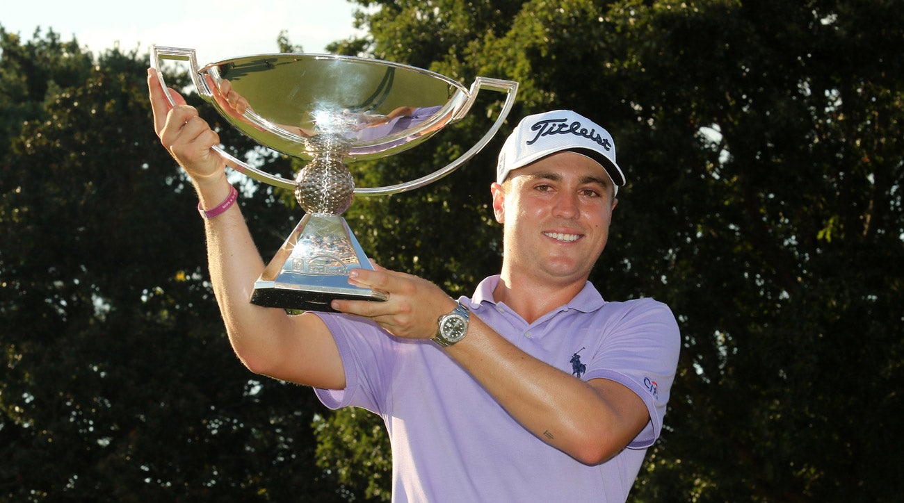 Justin Thomas clinched the 2017 FedEx Cup with birdies on two of his last three holes.
