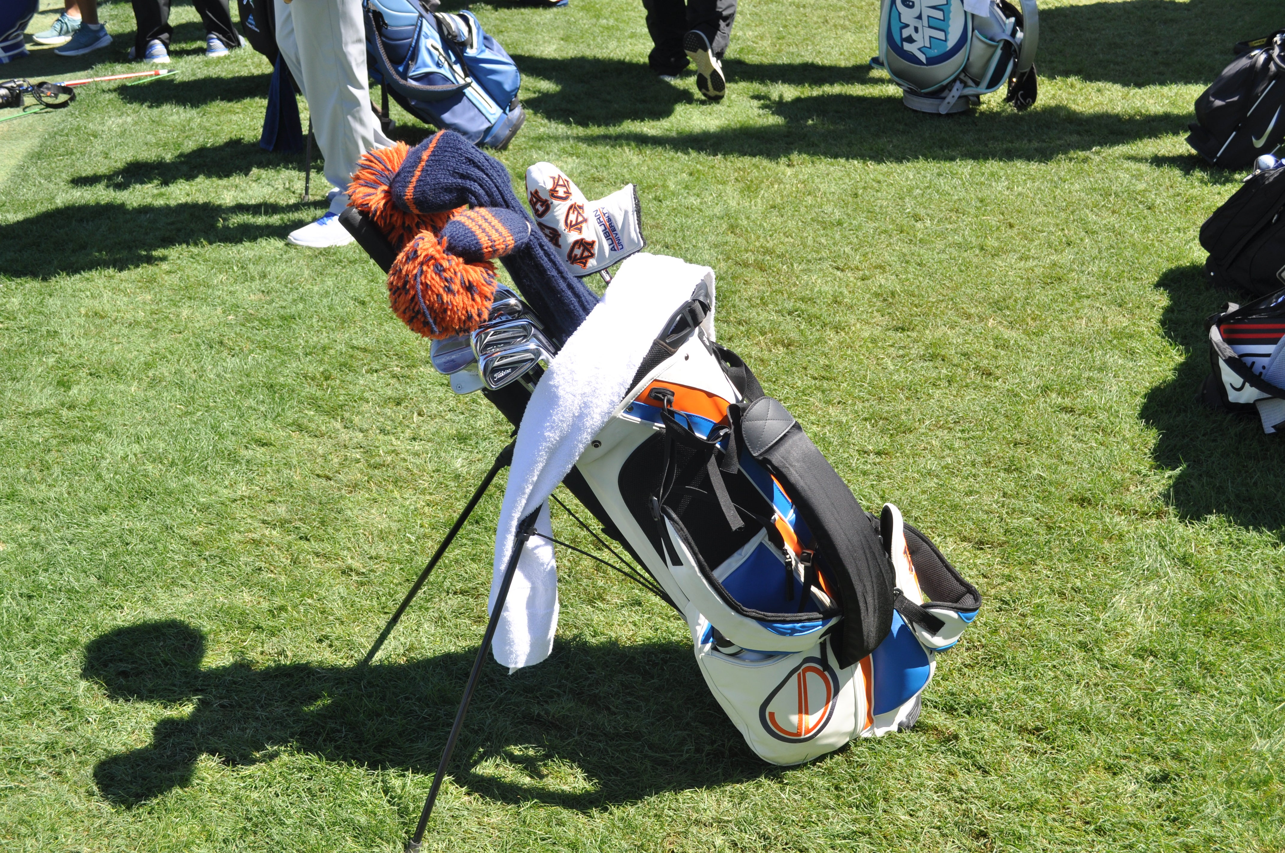 Jason Dufner is one of the few players on Tour who uses a stand bag on a regular basis. 