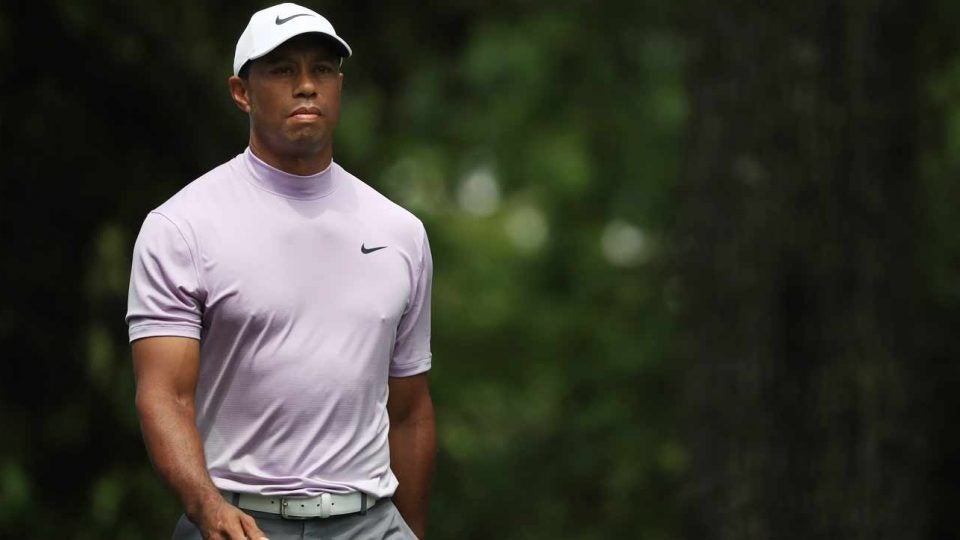 Masters 2019: Charging Tiger Woods headlines wild Moving Day